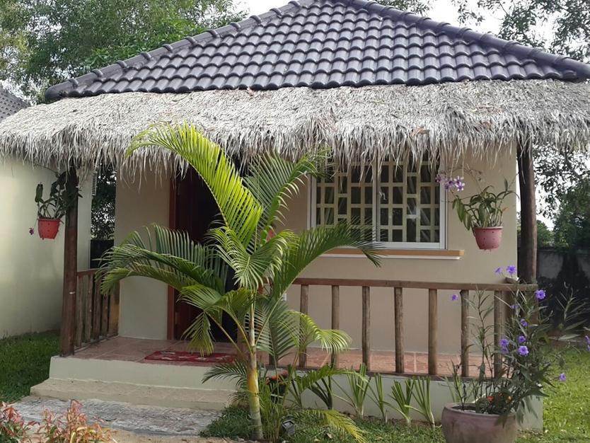 The Moonflower Bungalow Hotell Sihanoukville Eksteriør bilde